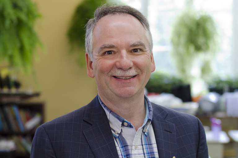 Gérald Charron, recipient of the 2014 Governor General's History Award for Excellence in Teaching