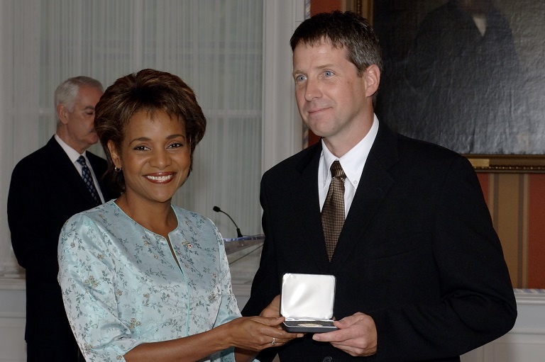 Blake Seward accepting her award at Rideau Hall, 2006.