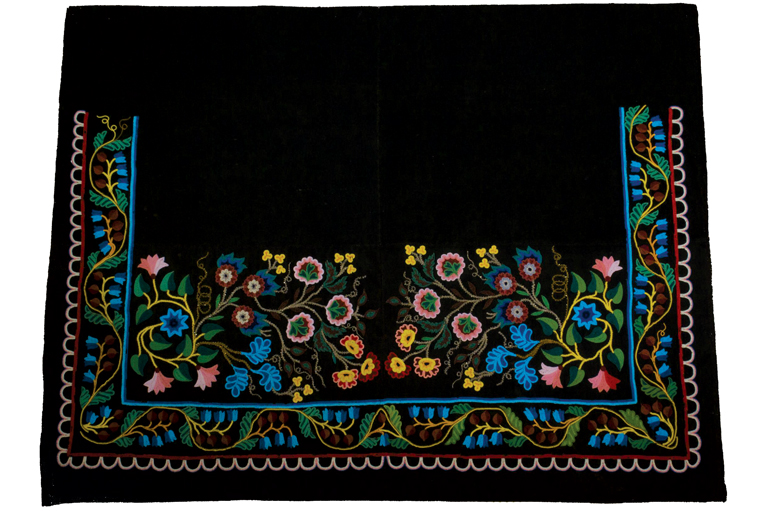 Native-American floral beadwork show at the Autry traces history