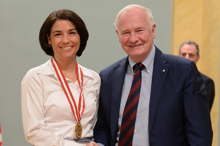 Lucie Jean-Mercier accepting her award at Rideau Hall, 2013.