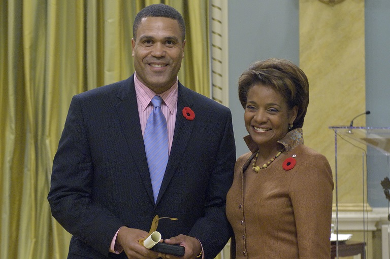 David Watkins accepting his award at Rideau Hall, 2007.