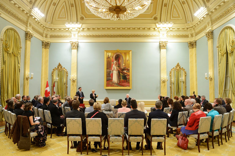 His Excellency the Right Honourable David Johnston, Governor General of Canada, speaks with past teaching award recipients.